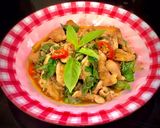 Hình bước làm 6 của món Đùi Gà Rút Xương Xào Húng Quế