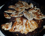 Foto del paso 1 de la receta: Pechuga asada en crema de chipolte 🍗🌶
