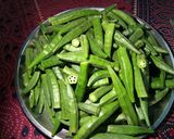 A picture of step 1 of Bharwa Bhindi/Besan Wali Bhindi.