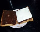 A picture of step 2 of Choco Cheez Sandwich.