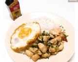 รูปขั้นตอนการทำที่ 6 ของ 🌿🍳กะเพราไก่ไข่🍚🍽️Kapaokai rice+egg