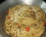 Foto langkah ke 4 dari resep Spaghetti Tuna mix Tomat cherry dan olive.