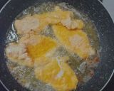 Foto langkah ke 1 dari resep Chicken katsu, crispy potato, mushroom hot sous, cheese egg sous.
