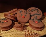 Foto del paso 4 de la receta: Alfajores de chocolate navideños