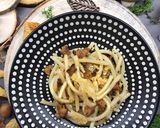 Foto del passaggio 5 della ricetta Pici alle briciole di pane con cialda di pecorino