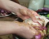 صورة لخطوة 2 من وصفة فراخ بالبصل في الفرن