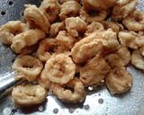 Foto langkah ke 5 dari resep Cumi Goreng Tepung.
