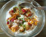 A picture of step 5 of Dahi Vada.