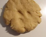 A picture of step 4 of Pie crust.