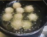 A picture of step 5 of Bread ke Gulab Jamun.