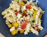Színes tésztasaláta recept fázis 3 fotója