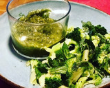 Foto del paso 4 de la receta: Ensalada de brócoli, menta y lima con pesto de almendras