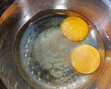 Foto langkah ke 1 dari resep Telur Dadar Brokoli Wortel.