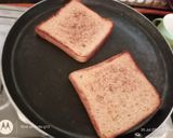 A picture of step 1 of Cheese spread egg sandwich.
