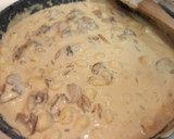 Foto del paso 4 de la receta: Ñoquis en salsa de champiñones al toque de mostaza al estragón