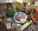 Foto del paso 1 de la receta: Pollo con brócoli y almendras estilo comida china