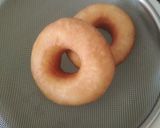 Foto langkah ke 4 dari resep Donat Ekonomis.