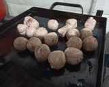 Foto del paso 1 de la receta: Chorizos bombón al vino blanco