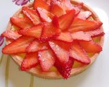 Foto del passaggio 9 della ricetta Crostata alle fragole e crema pasticcera