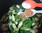 Foto langkah ke 3 dari resep Okra Goreng Terasi.