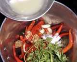 लाल मिरचीचा ठेचा (laal mirchi cha thecha recipe in marathi) रेसिपी स्टेप 2 फोटो 