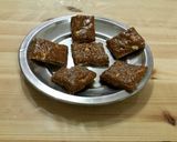 A picture of step 7 of Peanut sugar candy.