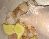 รูปขั้นตอนการทำที่ 3 ของ ไก่นึ่งเกาลัดสไตล์อันฮุย (Anhui-Style Steamed Chicken and Chestnuts)