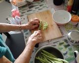 A picture of step 2 of Po Pia Vegetable.
