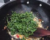 Foto langkah ke 5 dari resep 056. Tumis daun singkong terasi.