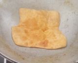 আলু ভাজা দিয়ে প্লেন পরোটা (aloo bhaja recipe in bengali) রেসিপির ধাপ 3 ছবি