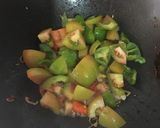 Foto langkah ke 3 dari resep Cumi Masak Tomat Hijau Extra Hot #KisahKasihCookpad.