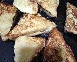 A picture of step 5 of Chocolate filled french toast.