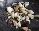 A picture of step 2 of Lehsun ki chutney (Rajasthani style)/ garlic chutney.