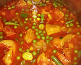 Foto del paso 3 de la receta: Costillas estofadas con verduras a la salsa italiana 😋😋💖