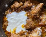 A picture of step 4 of Gosht Qorma.
