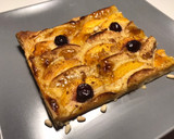 Foto del paso 9 de la receta: Hojaldre de frutas, piñones y limón confitado, sobre crema pastelera