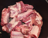 Foto del paso 1 de la receta: Costillas de cerdo con repollo (berza, col)