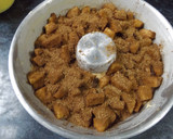 Foto del paso 3 de la receta: Corona de manzana de canela y pasas