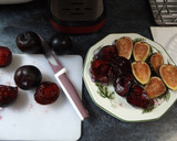 Foto del paso 1 de la receta: Pastel de ciruelas rojas y brevas
