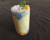 A picture of step 6 of Mango Milkshake.