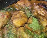 A picture of step 7 of White Chicken Karahi With Rogani Naan.