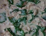 Foto del paso 6 de la receta: Pollo deshilachado en salsa bechamel y espinacas