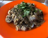 Foto langkah ke 8 dari resep Cumi kerang saus pedas manis.