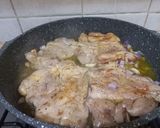 Foto del passaggio 2 della ricetta Pollo ai peperoni