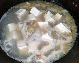 Foto langkah ke 2 dari resep Sup Ceker Tahu #Dapur Fitri.