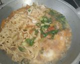 Foto langkah ke 3 dari resep 505. Mie Rebus jlebew.
