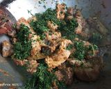 A picture of step 4 of Methi Chicken💚🍀.