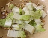 Foto langkah ke 2 dari resep Tumis Sawi Putih Tauge Tahu.