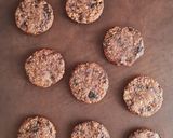 Foto del paso 5 de la receta: Galletas de avena y ciruelas pasas sin azúcares agregados 🍪 2 ingredientes ♑ sin balanza