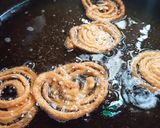 A picture of step 3 of Instant jalebi rabari.